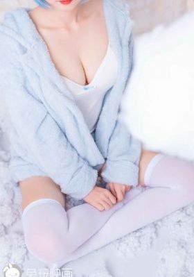 欧美极品尤物被黑人狂爆视频_超清在线播放