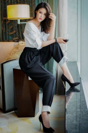 成人国产精品一区丝袜美腿_BD国语电影完整版